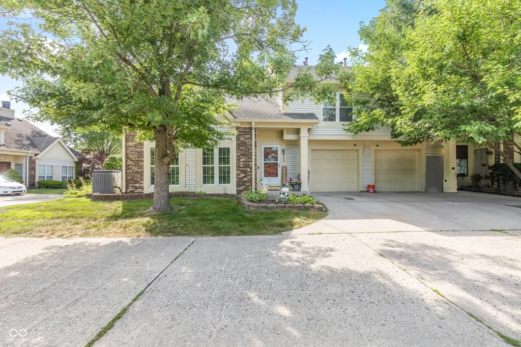 2458 Chaseway Court Indianapolis IN 46268
