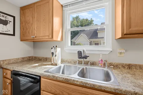 2458 Chaseway Court Indianapolis IN 46268