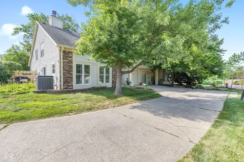 2458 Chaseway Court Indianapolis IN 46268