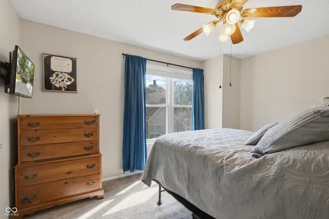 2458 Chaseway Court Indianapolis IN 46268