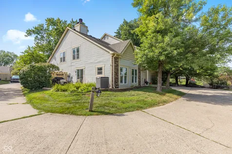 2458 Chaseway Court Indianapolis IN 46268
