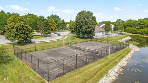 2458 Chaseway Court Indianapolis IN 46268