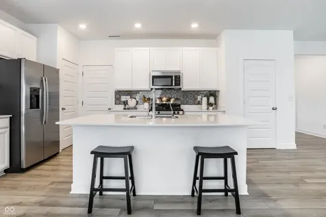 10038 Sundley Drive Indianapolis IN 46239