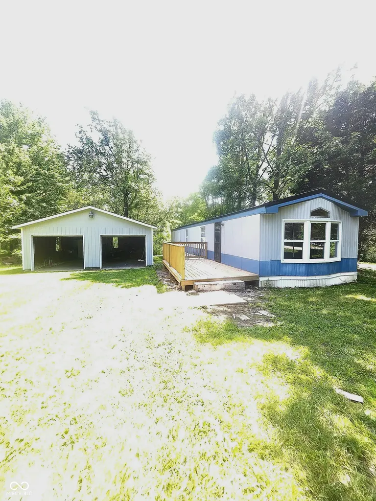 319 Honey Locust Place North Vernon IN 47265