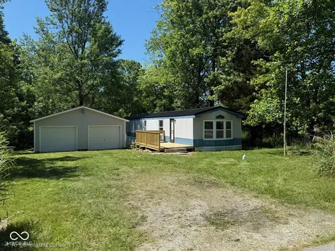 319 Honey Locust Place North Vernon IN 47265