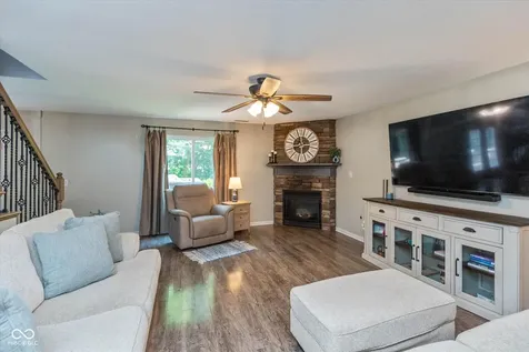 19441 Paxson Place Noblesville IN 46060