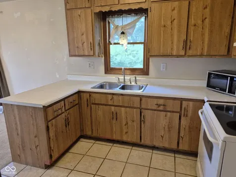 9036 E Raymond Street Indianapolis IN 46239