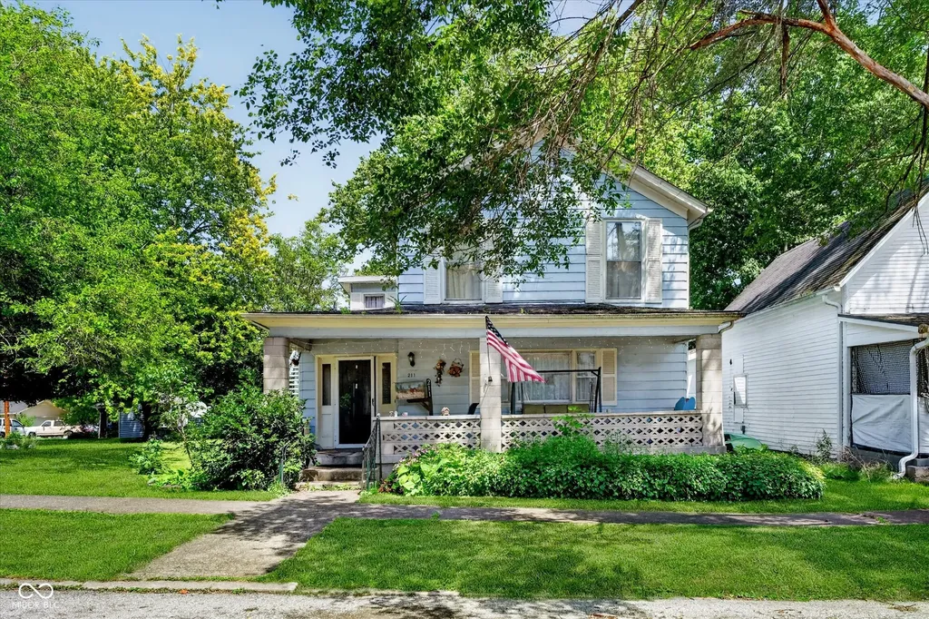 211 S Washington Street Knightstown IN 46148