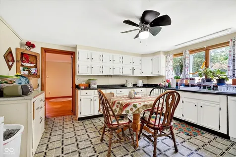 211 S Washington Street Knightstown IN 46148