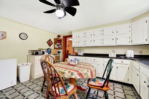 211 S Washington Street Knightstown IN 46148