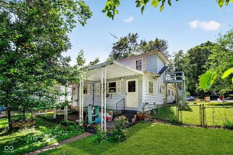 211 S Washington Street Knightstown IN 46148