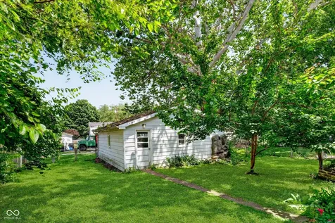 211 S Washington Street Knightstown IN 46148