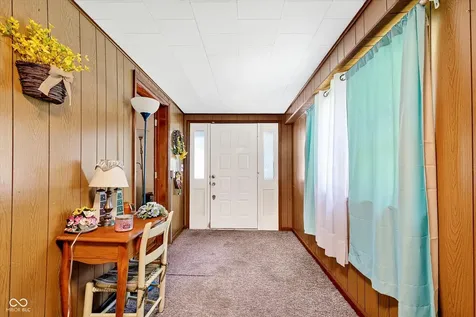 211 S Washington Street Knightstown IN 46148