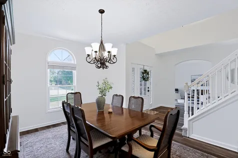 8765 Lily Court Zionsville IN 46077