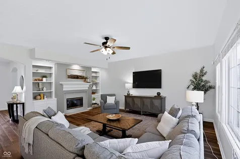 8765 Lily Court Zionsville IN 46077