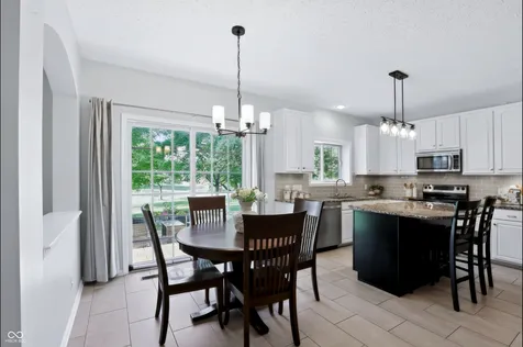 8765 Lily Court Zionsville IN 46077
