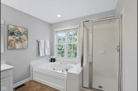 8765 Lily Court Zionsville IN 46077