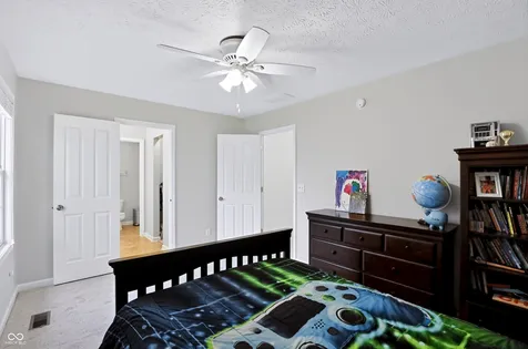 8765 Lily Court Zionsville IN 46077