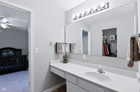 8765 Lily Court Zionsville IN 46077