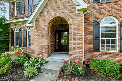 8765 Lily Court Zionsville IN 46077