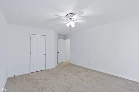 8765 Lily Court Zionsville IN 46077