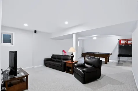 8765 Lily Court Zionsville IN 46077