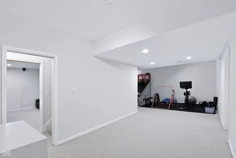 8765 Lily Court Zionsville IN 46077
