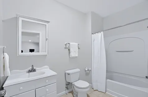 8765 Lily Court Zionsville IN 46077