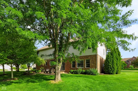 8765 Lily Court Zionsville IN 46077