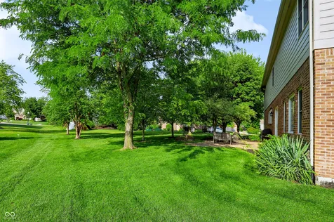 8765 Lily Court Zionsville IN 46077