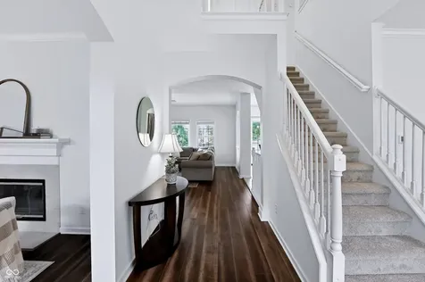 8765 Lily Court Zionsville IN 46077