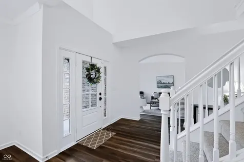 8765 Lily Court Zionsville IN 46077