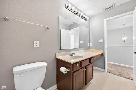 2148 Creekstone Drive Columbus IN 47201