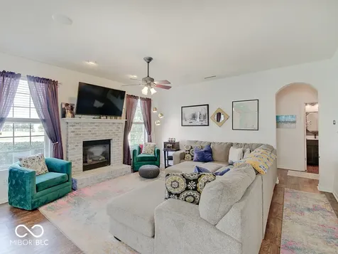 4304 Amesbury Place Westfield IN 46062