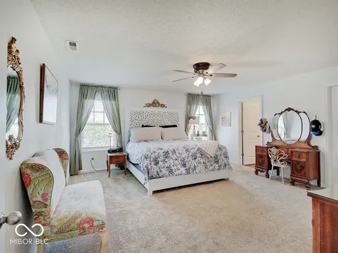 4304 Amesbury Place Westfield IN 46062