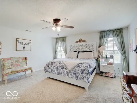 4304 Amesbury Place Westfield IN 46062