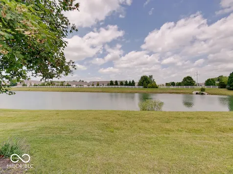 4304 Amesbury Place Westfield IN 46062