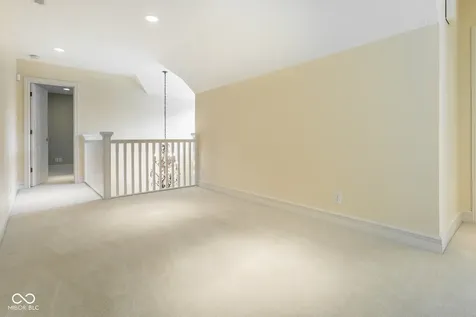465 Mclaren Lane Carmel IN 46032