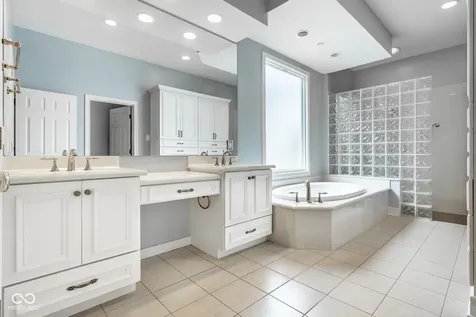 465 Mclaren Lane Carmel IN 46032