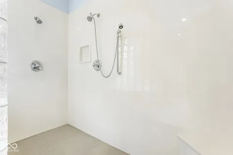 465 Mclaren Lane Carmel IN 46032