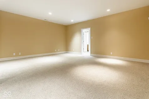 465 Mclaren Lane Carmel IN 46032
