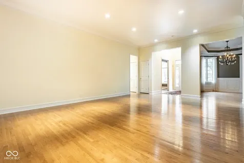 465 Mclaren Lane Carmel IN 46032