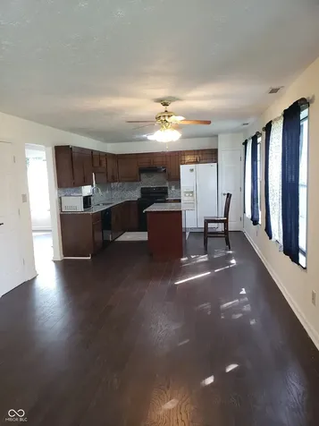 8768 Buckhaven Indianapolis IN 46256