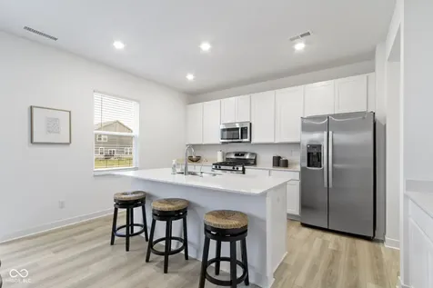 19441 Beruna Way Westfield IN 46074