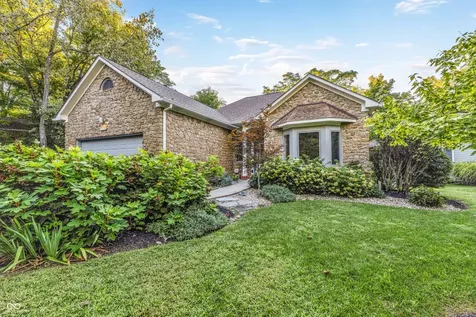 8069 Middle Bay Lane Indianapolis IN 46236
