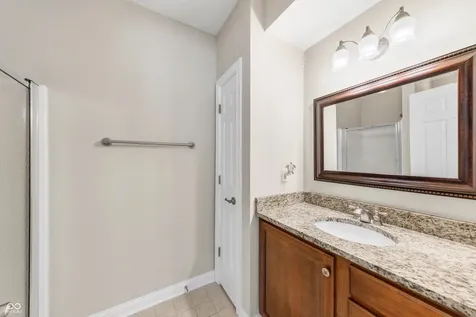 8069 Middle Bay Lane Indianapolis IN 46236