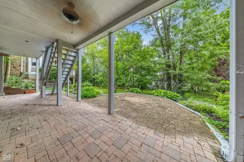8069 Middle Bay Lane Indianapolis IN 46236