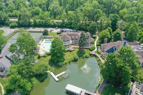 8069 Middle Bay Lane Indianapolis IN 46236