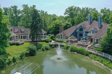 8069 Middle Bay Lane Indianapolis IN 46236