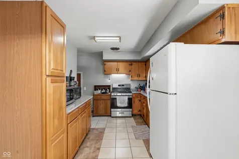 8813 E 16th Street Indianapolis IN 46219